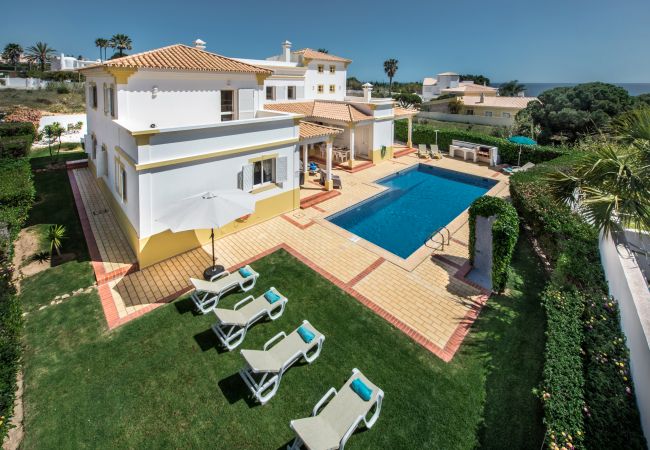 Villa/Dettached house in Albufeira - Candeias