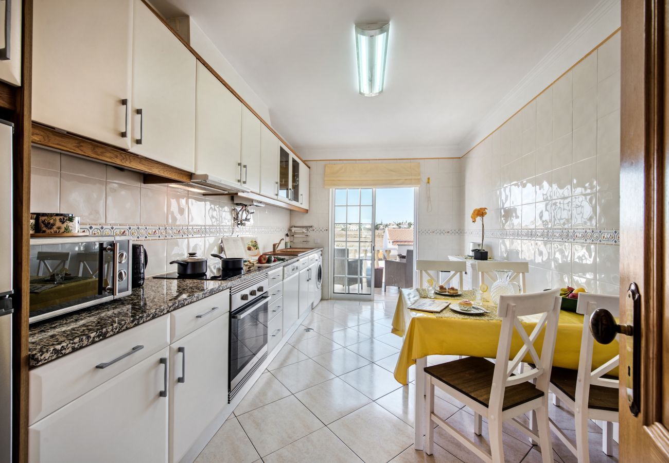 Apartment N O Monte Apartments in Galé