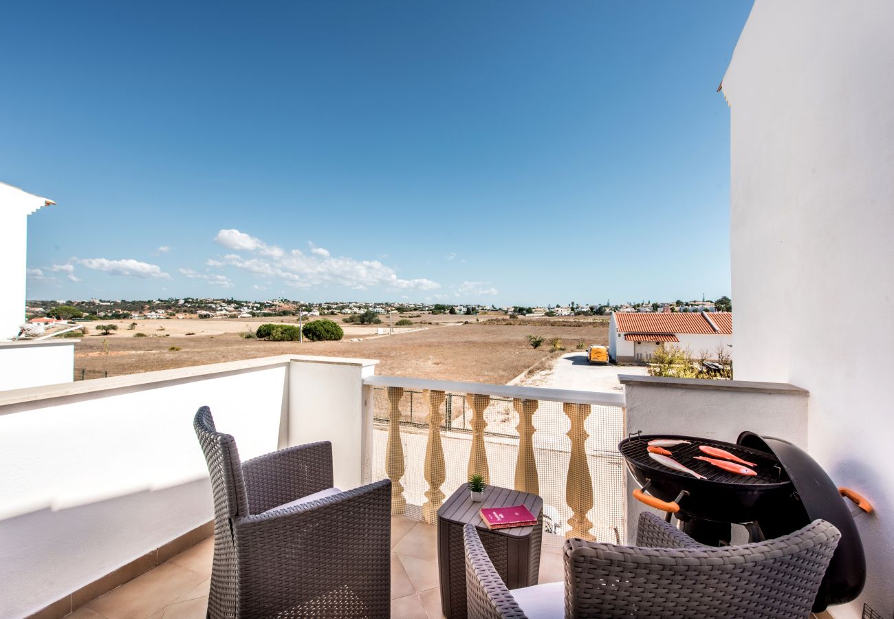 Apartment N O Monte Apartments in Galé