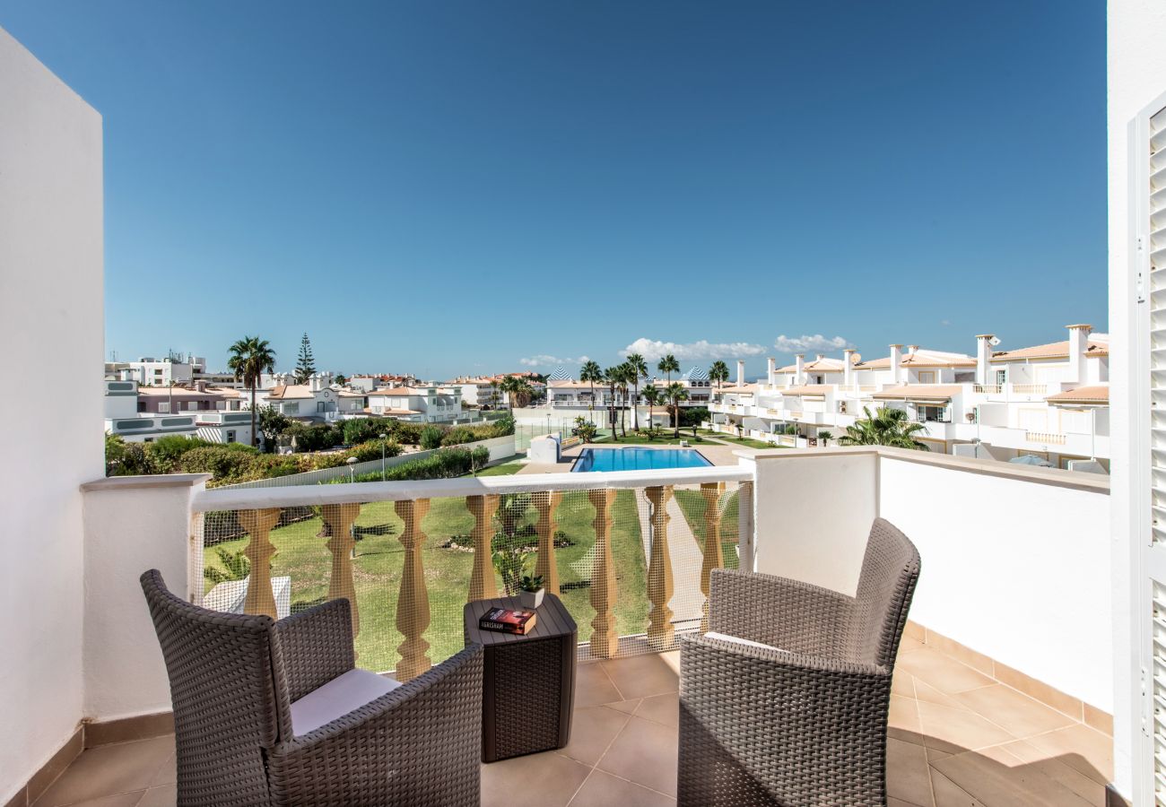 Apartment N O Monte Apartments in Galé