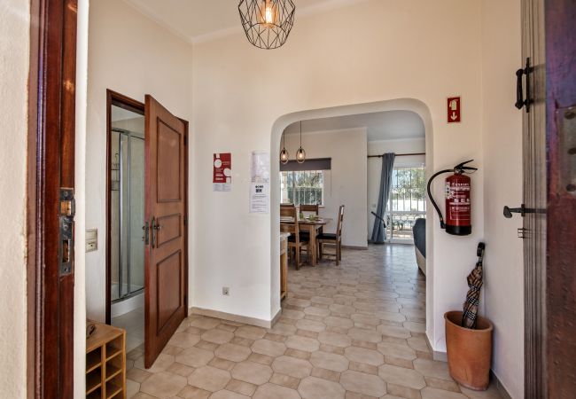 Villa in Guia - Casa Celina Villa in Guia - Casa Celina