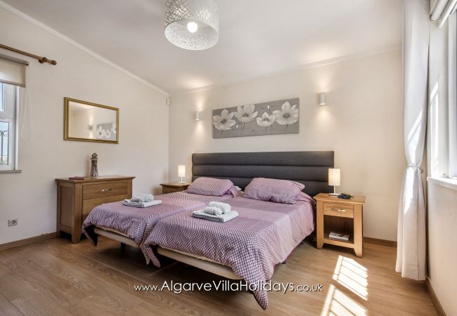 Villa in Guia - Casa Celina Villa in Guia - Casa Celina