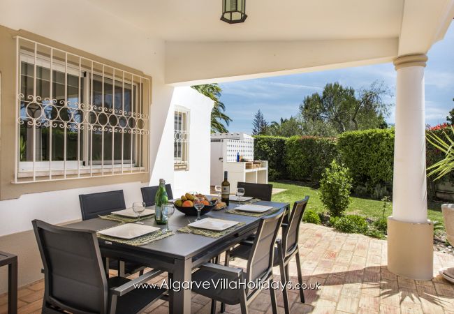 Villa in Guia - Casa Celina Villa in Guia - Casa Celina