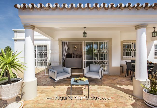 Villa in Guia - Casa Celina Villa in Guia - Casa Celina