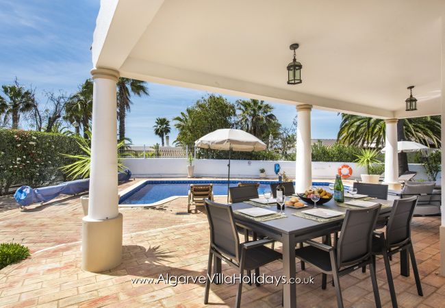 Villa in Guia - Casa Celina Villa in Guia - Casa Celina