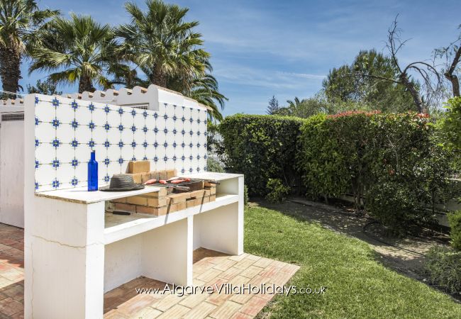 Villa in Guia - Casa Celina Villa in Guia - Casa Celina