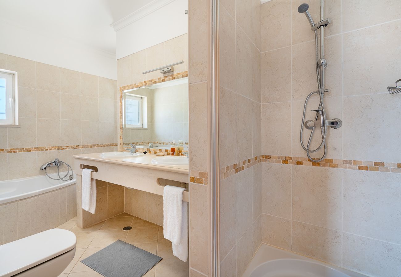Villa in Albufeira - Villa Toriba