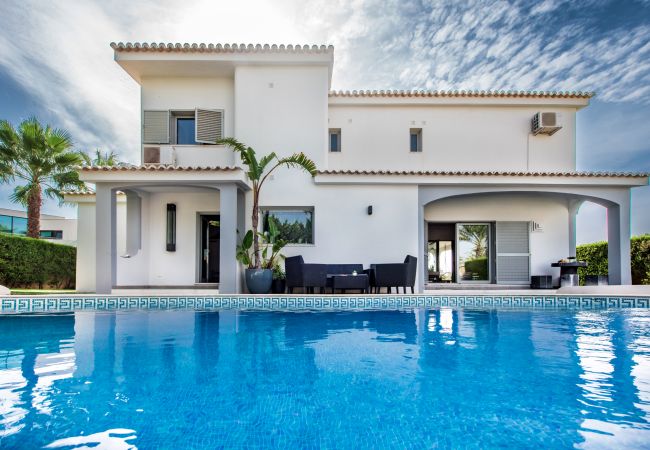Villa in Galé - SeaBreeze Villa in Galé - SeaBreeze