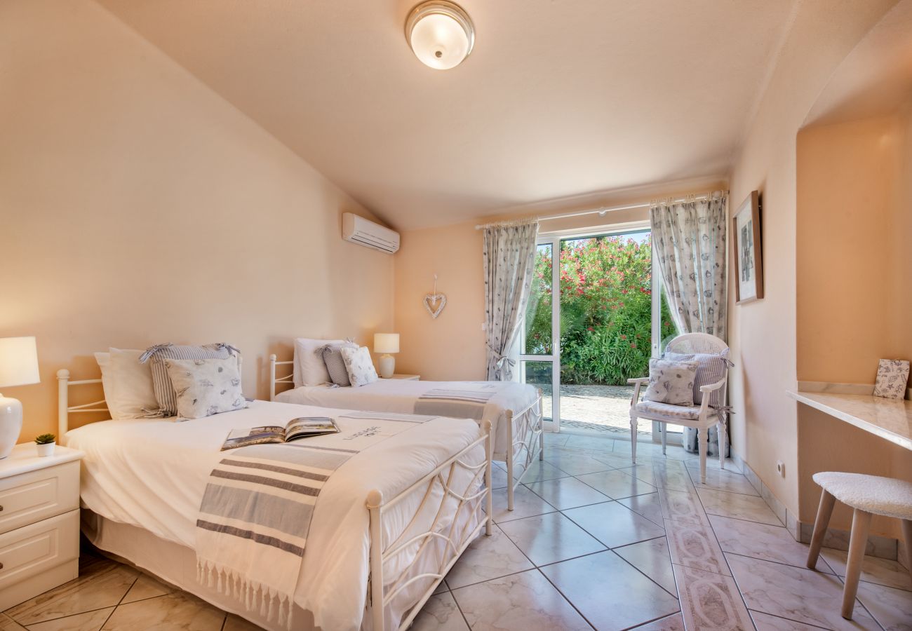 Villa in Albufeira - The Beach House