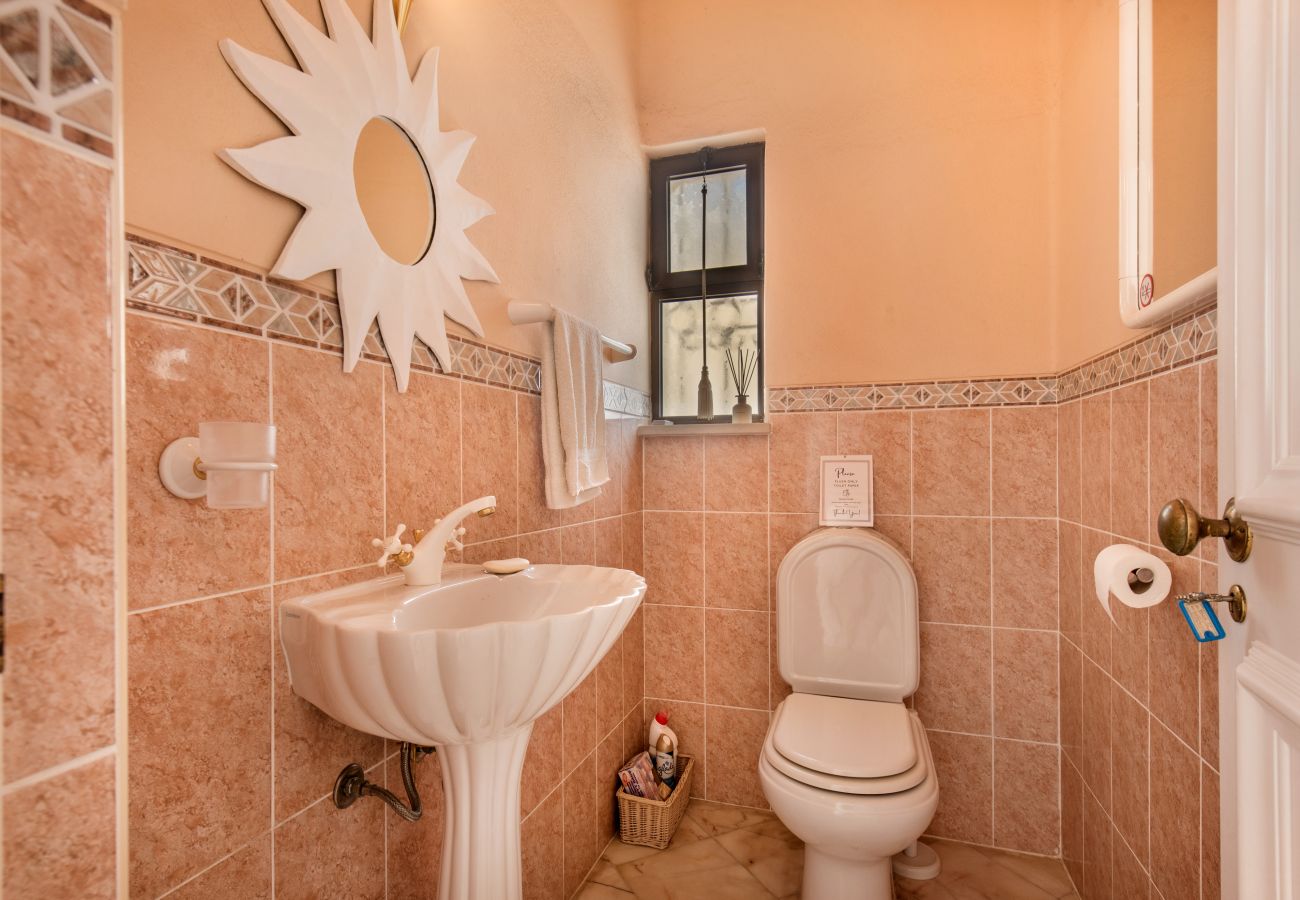 Villa in Albufeira - The Beach House